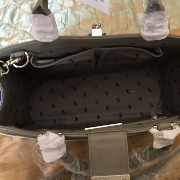 Snob Essentials Handbag - Picture 7 of 8